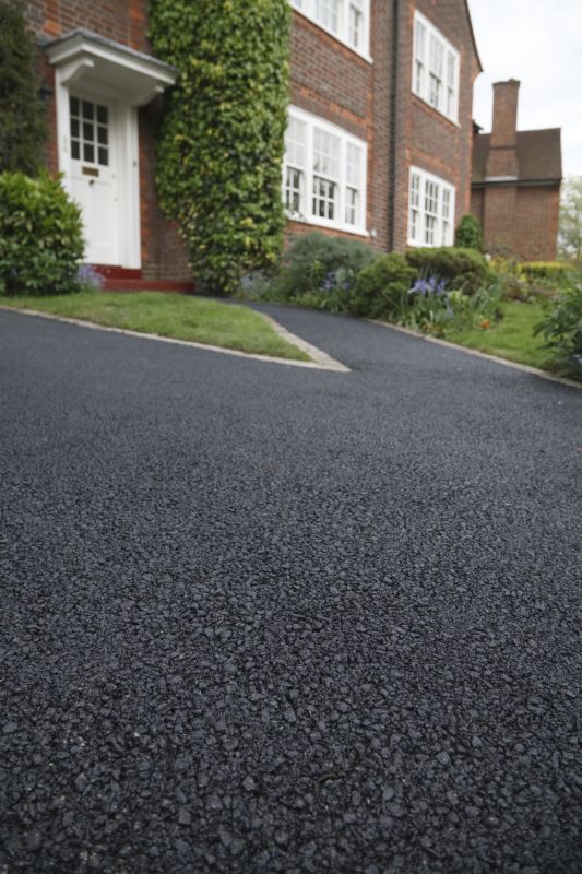 Residential Asphalt Driveway Finish